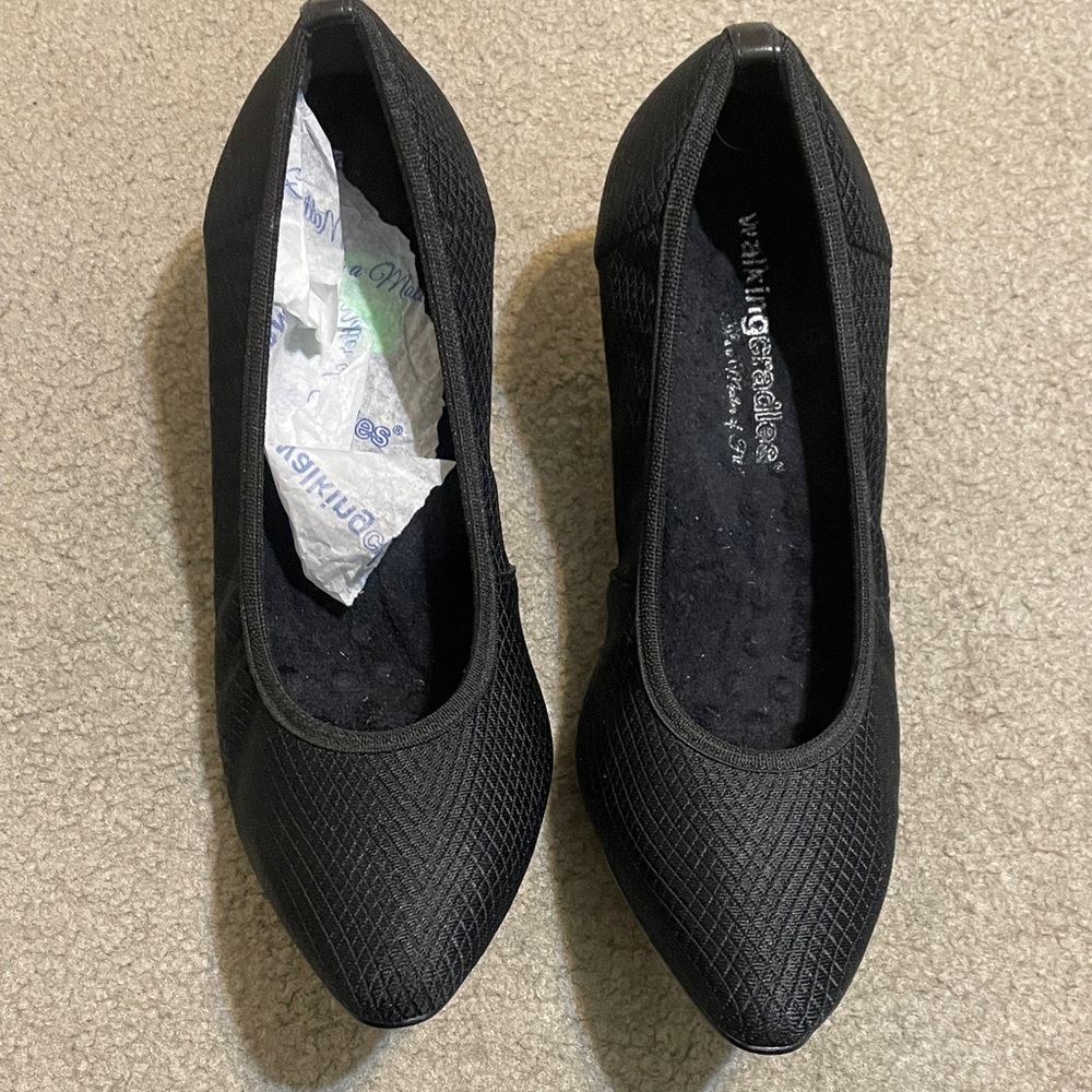 Walking Cradles Izzy Black Stretch Pointed-Toe Kitten Heels 9N NIB